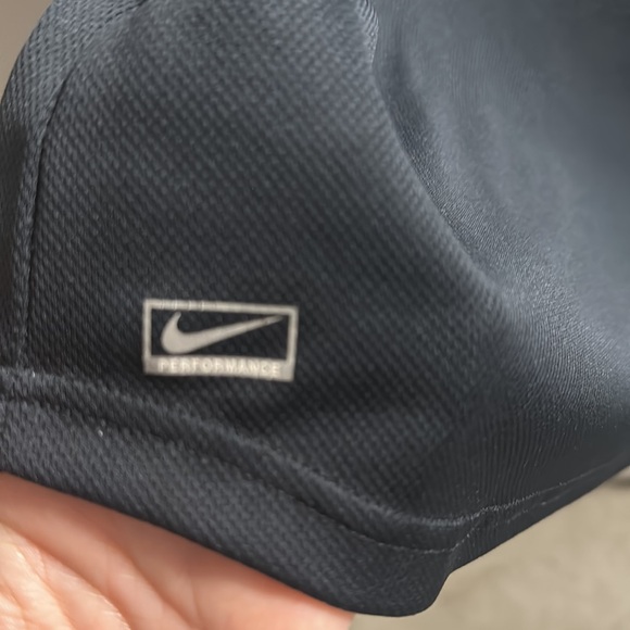 Men’s Nike dri-fit tshirt. UEC. L. - Picture 4 of 5